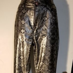 Python print pants, black and pewter